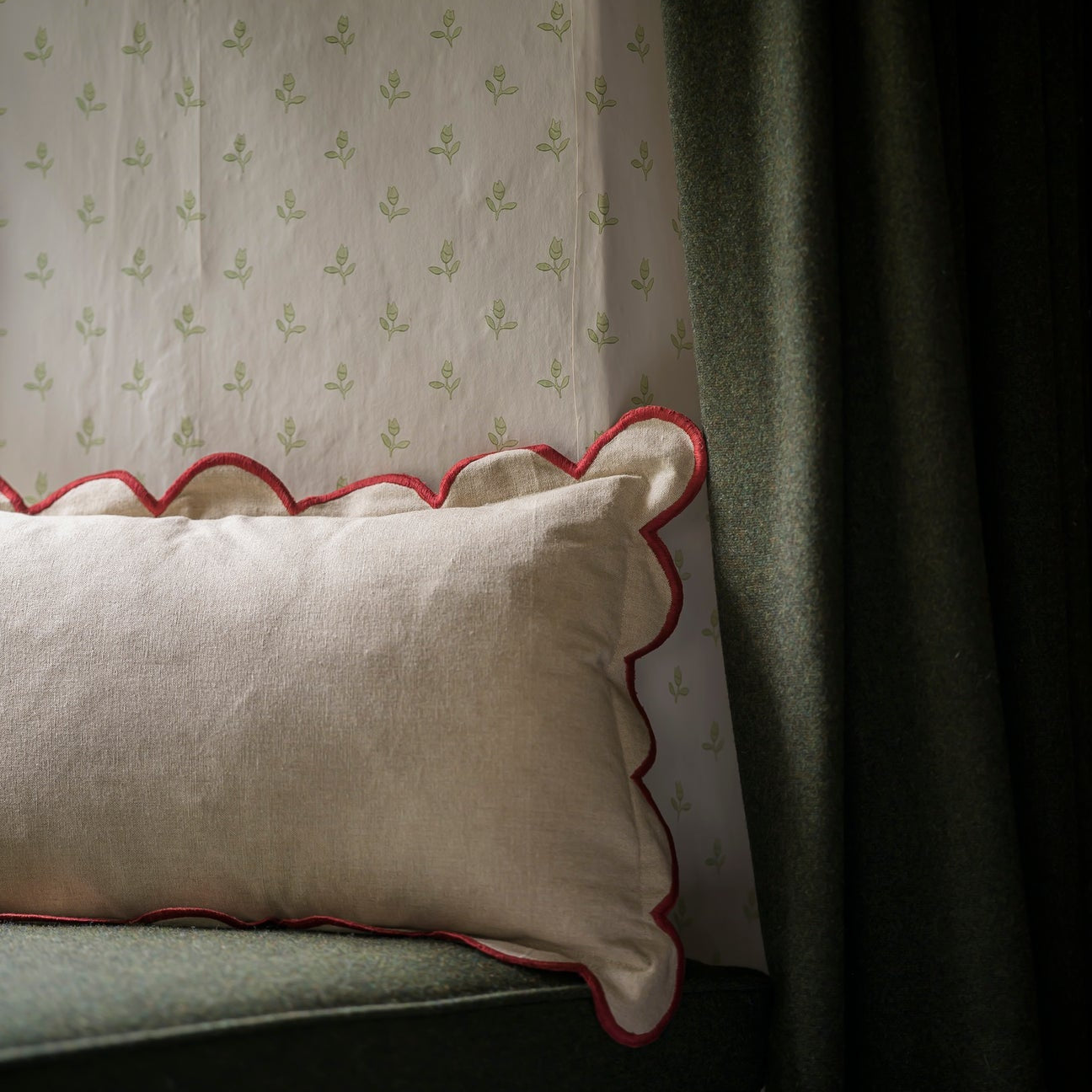 Scallop Cushion – Rust